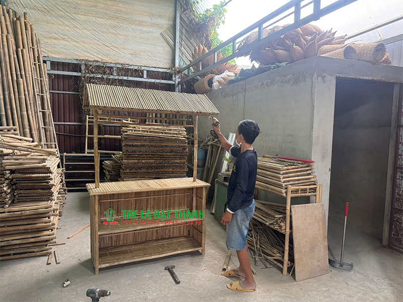 quầy-bar-tre-07 quay-bar-tre-thao-lap-xuat-khau-07